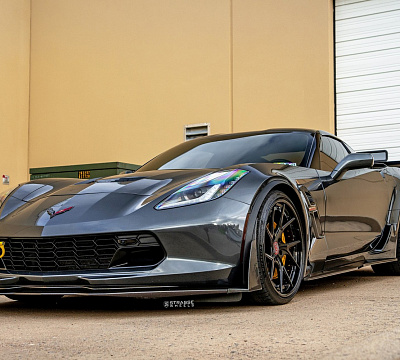 Фото дисков Strasse Wheels SM5RT Deep Concave FS на Chevrolet Corvette C7