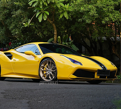 Фото дисков HRE P201 на Ferrari 488