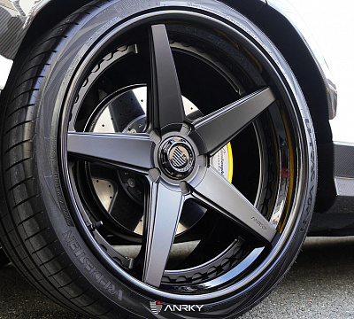 Фото дисков Anrky RS5.3 на Lamborghini Urus
