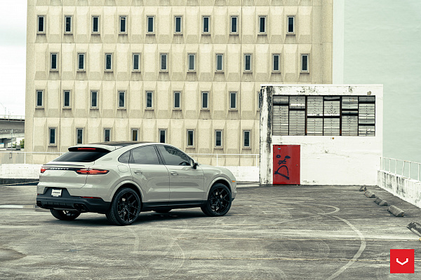 Фото дисков Vossen HF-5 Черный глянец на Porsche Cayenne III