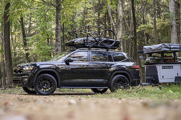 Фото дисков Rotiform OZR Черный сатин на Volkswagen Atlas