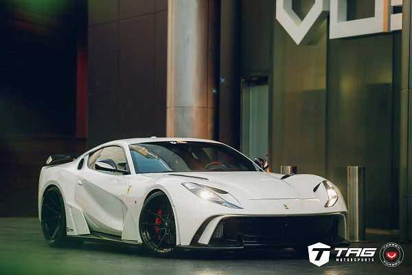 Фото дисков NOVITEC NF10 Черный глянец на Ferrari 812