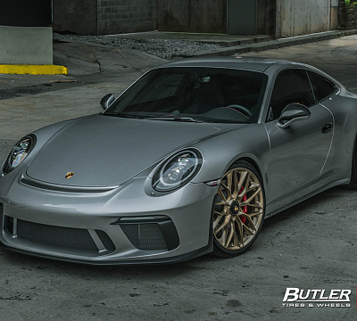 Фото дисков HRE P200 на Porsche 911 VII