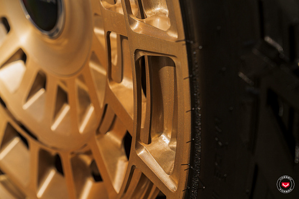 Фото дисков Vossen LC3-12 Глянцевая шампань на Mercedes-Benz G-Class III
