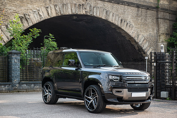 Land Rover Defender II