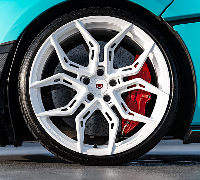 Фото дисков Vossen EVO-3R на McLaren 570S