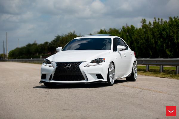 Фото дисков Vossen VFS-6 Серебро на Lexus IS II