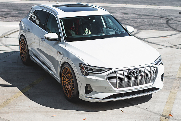 Фото дисков Brixton Forged HS1 Сатиновая медь на Audi E-tron