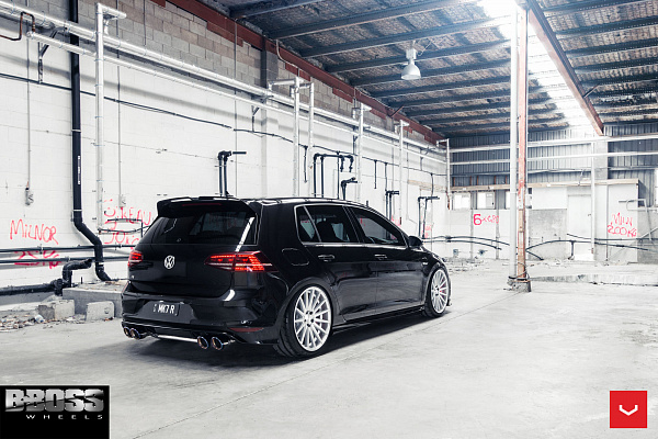 Фото дисков Vossen VFS-2 Серебро на Volkswagen Golf VII