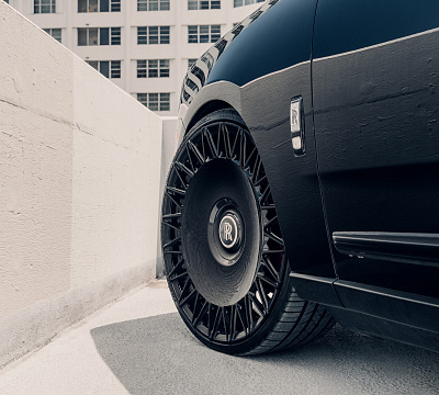 Фото дисков Vossen S17-18 на Rolls-Royce Cullinan