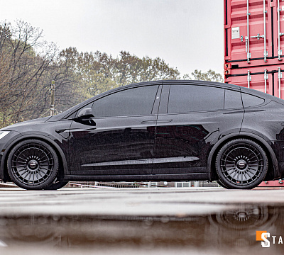 Фото дисков Vossen S21-12 на Tesla Model X