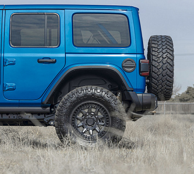 Фото дисков Black Rhino CALICO на Jeep Wrangler IV (JL)