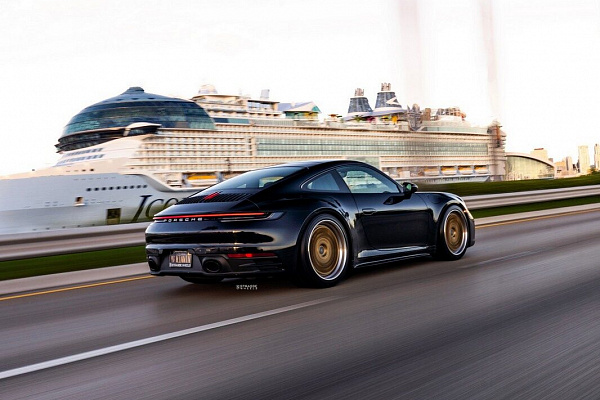 Фото дисков Strasse Wheels SC20 Track Сатиновое золото на Porsche 911 VIII