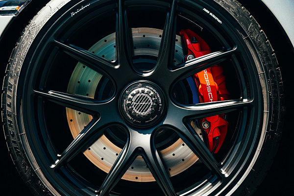Фото дисков Brixton Forged FDE01 Черный сатин на Porsche 911 VIII