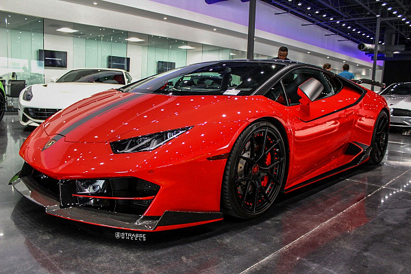 Фото дисков Strasse Wheels SM5R Deep Concave Duoblock Черный сатин на Lamborghini Huracan