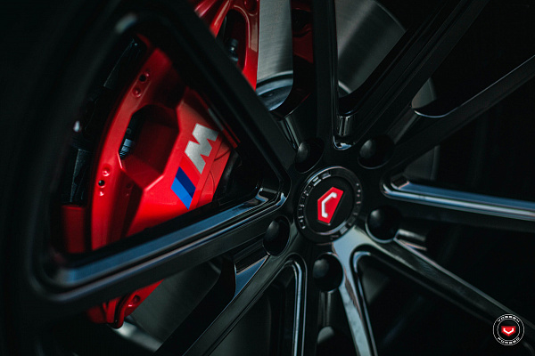 Фото дисков Vossen CG-203 Черный глянец на BMW 5/M5 (G30/F90)
