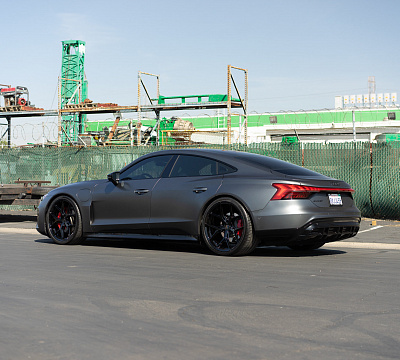 Фото дисков Vossen HF-5 на Audi E-tron GT