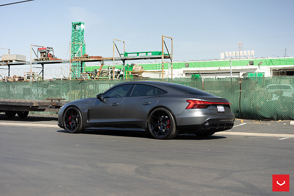 Audi E-tron GT