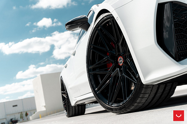 Фото дисков Vossen HF-7 Черный глянец на Audi A/RS 7 (4K)