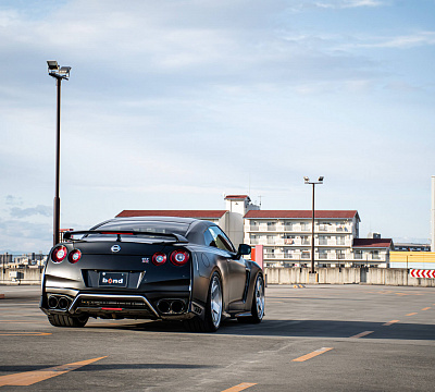 Фото дисков HRE 555 GTM на Nissan GT-R