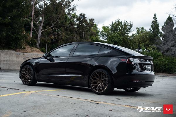 Фото дисков Vossen HF-2 Сатиновая темная бронза на Tesla Model 3