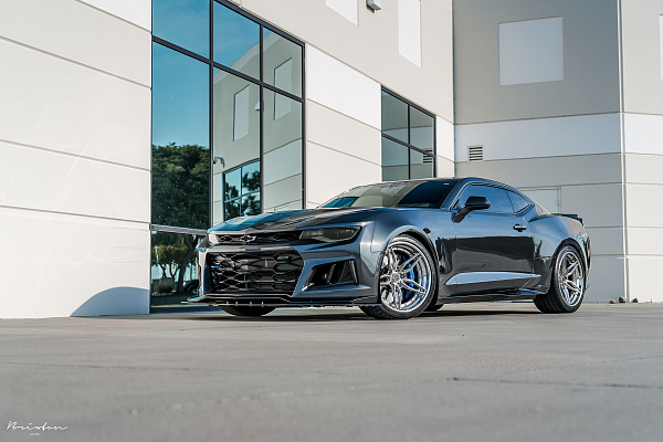 Фото дисков Brixton Forged PF2 Глянцевый тонированный лак на Chevrolet Camaro VI