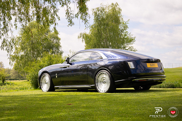 Фото дисков NOVITEC SP3 Глянцевый лак на Rolls-Royce Spectre
