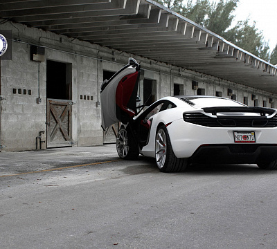 Фото дисков HRE P101 на McLaren 12C