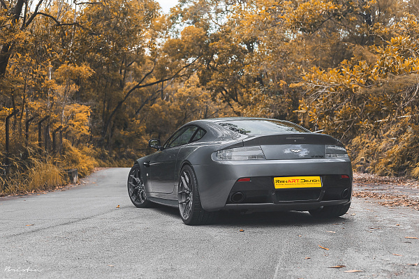 Фото дисков Brixton Forged CM5-R Сатиновый темный лак на Aston Martin Vantage 3