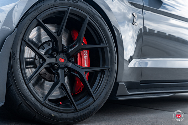 Фото дисков Vossen S21-01 Черный сатин на Ford Mustang VI