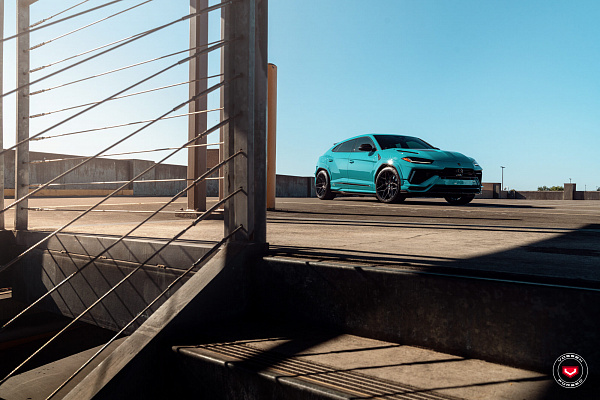 Фото дисков Vossen S21-08 Глянцевый тонированный лак на Lamborghini Urus