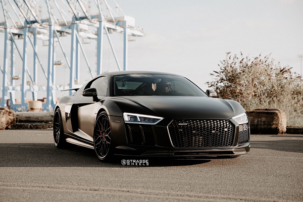 Фото дисков Strasse Wheels SV10M Deep Concave FS Другой цвет на Audi R8 (4S)