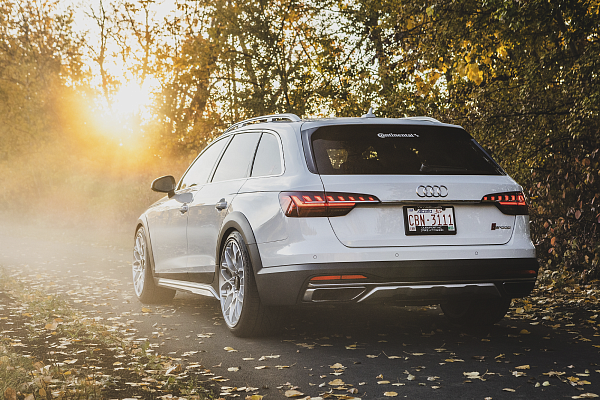 Фото дисков Rotiform SGN Серебро на Audi A/S/RS 4 (B9)