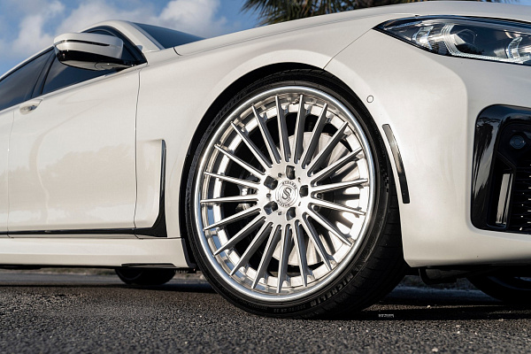 Фото дисков Strasse Wheels SV20 Deep Concave FS Глянцевый лак на BMW 7 (G11/G12)