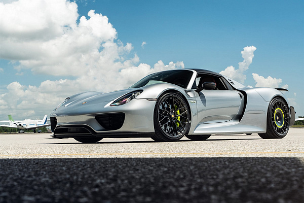 Фото дисков Anrky AN20 Aerosport Глянцевый темный лак на Porsche 918 Spyder