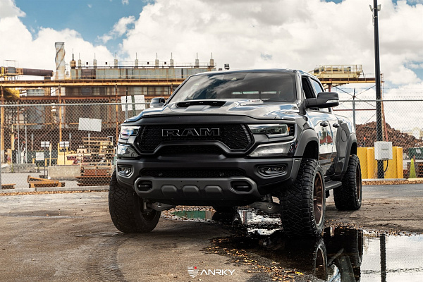 Фото дисков Anrky AN36-S Черный глянец на Ram 1500 V