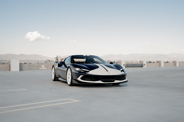 Фото дисков HRE 521M Белый глянец на Ferrari 296