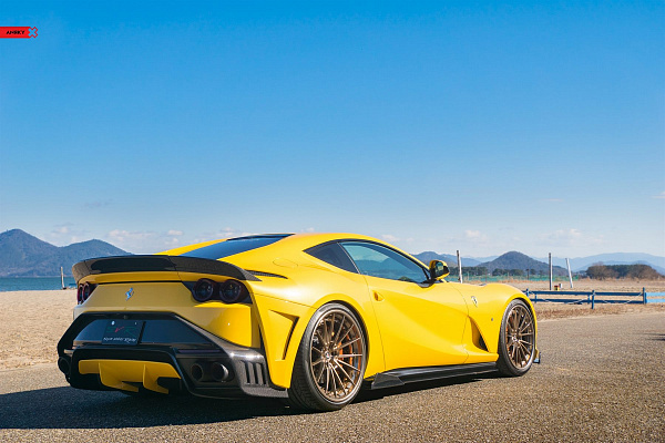 Фото дисков Anrky AN39 Глянцевая шампань на Ferrari 812