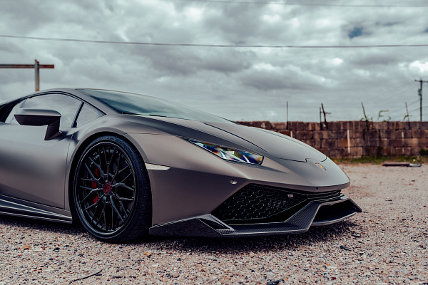 Фото дисков Strasse Wheels SV10M Deep Concave FS Другой цвет на Lamborghini Huracan