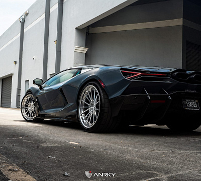 Фото дисков Anrky AN39 на Lamborghini Revuelto