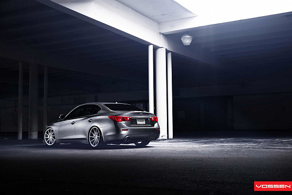 Фото дисков Vossen CVT Серебро на Infiniti Q50