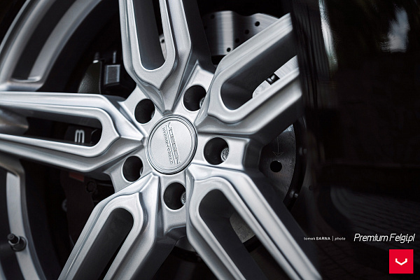 Фото дисков Vossen HF-1 Серебро на Audi R8 (4S)