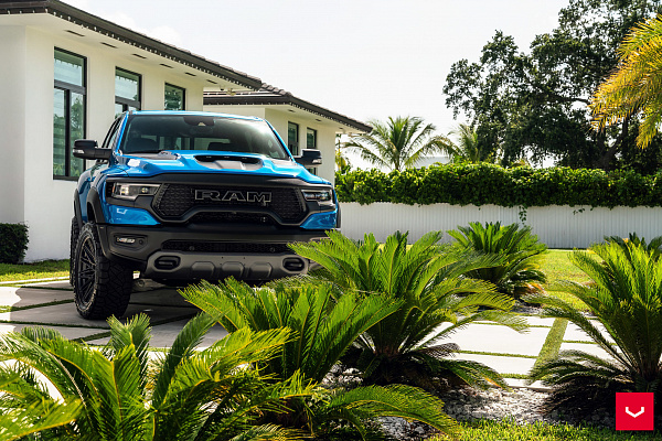 Фото дисков Vossen HF6-5 Черный сатин на Ram 1500 V