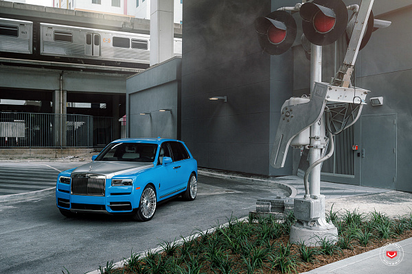 Фото дисков Vossen S17-14 Глянцевый лак на Rolls-Royce Cullinan