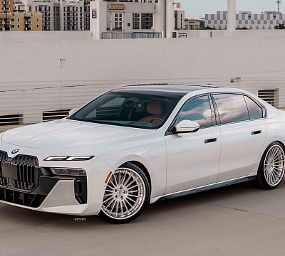 Фото дисков Strasse Wheels SV20 Deep Concave FS на BMW 7 (G70)