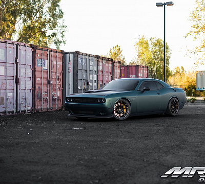 Фото дисков MRR M392 на Dodge Challenger III