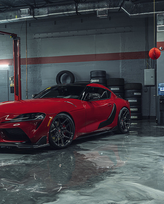 Фото дисков EVO-4R Глянцевый темный лак на Toyota Supra A90