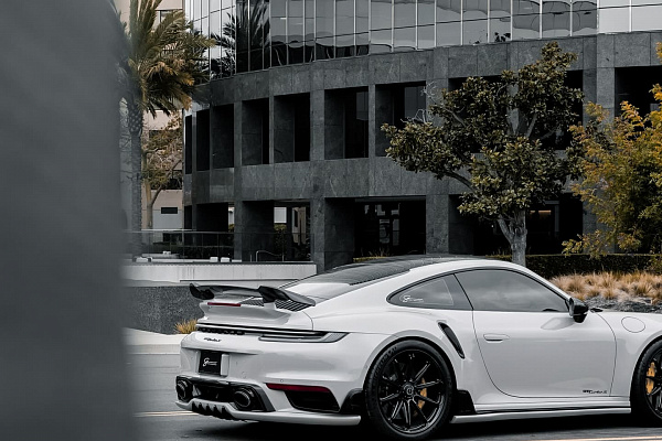 Фото дисков Brixton Forged R11-RS Черный глянец на Porsche 911 VIII
