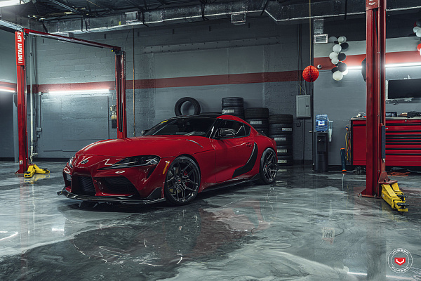 Фото дисков Vossen EVO-4R Глянцевый темный лак на Toyota Supra A90