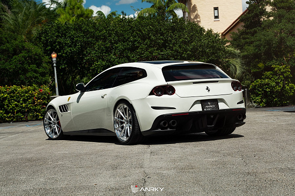 Фото дисков Anrky AN28 Полированный лак на Ferrari GTC4Lusso